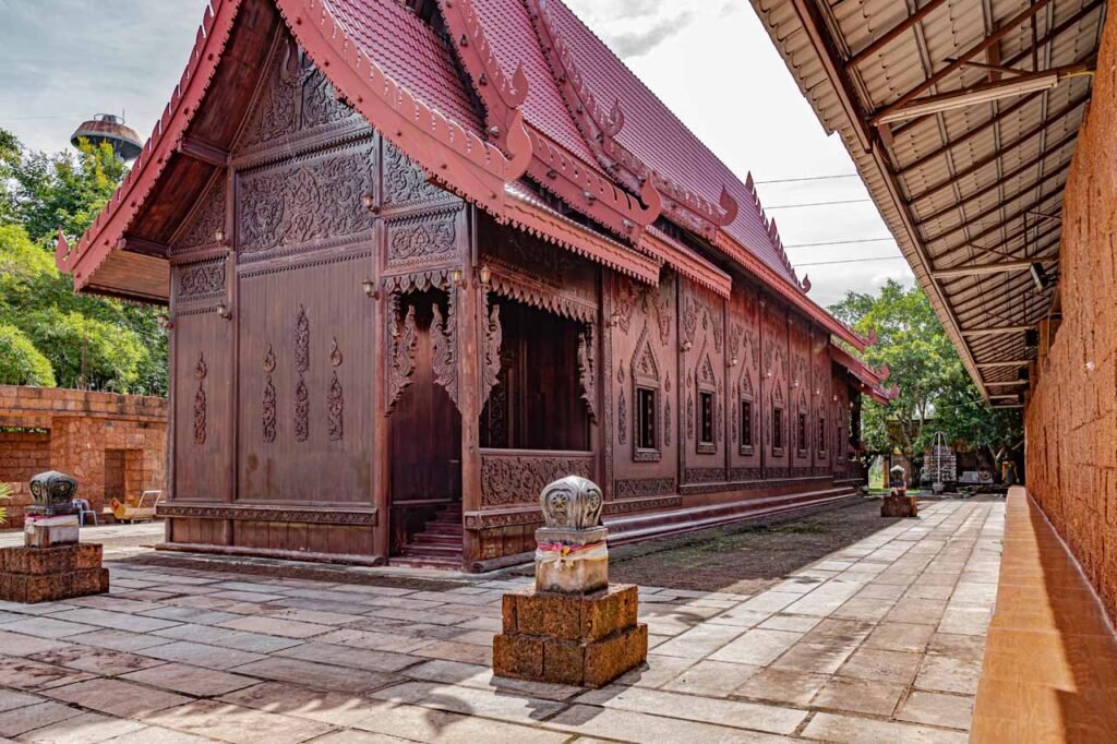 Ang Suwan Temple