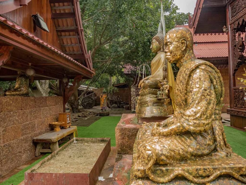 Ang Suwan Temple