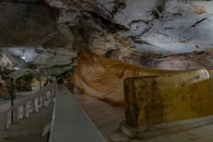 Tham Kiriwong Cave