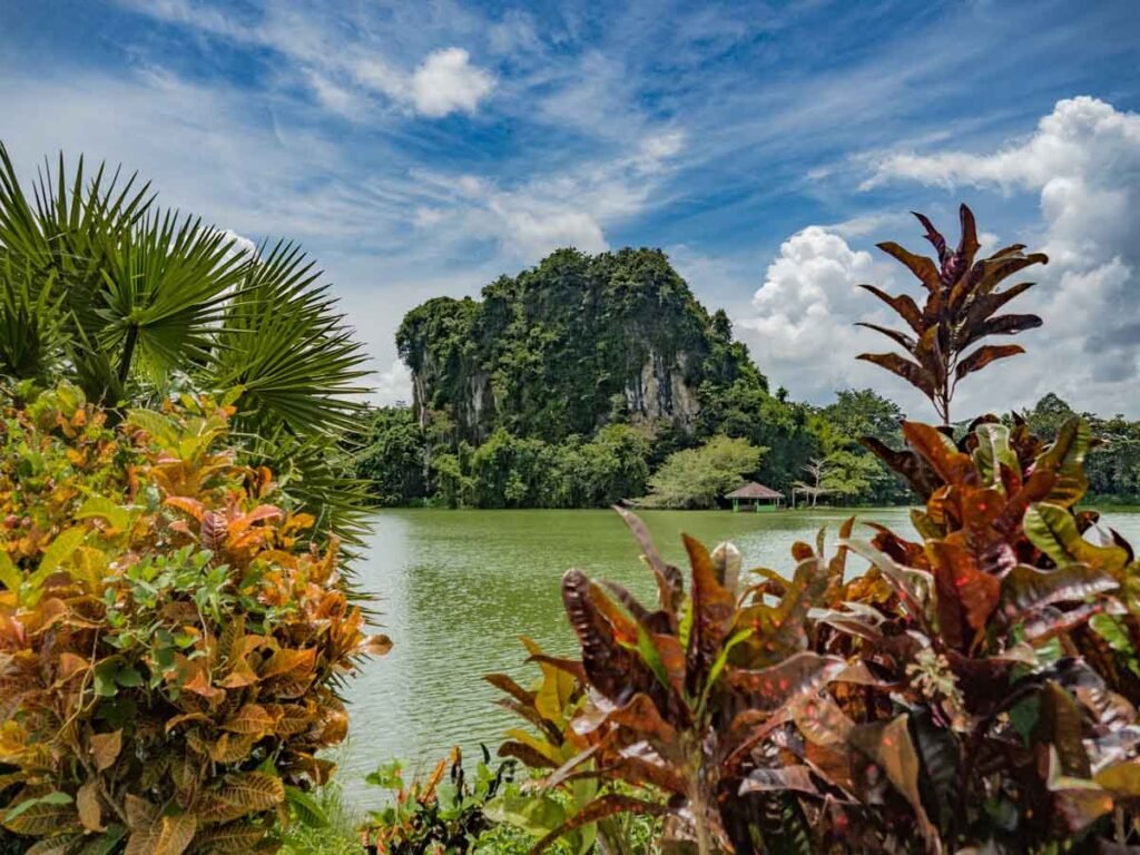 Tham Thale Sap Cave