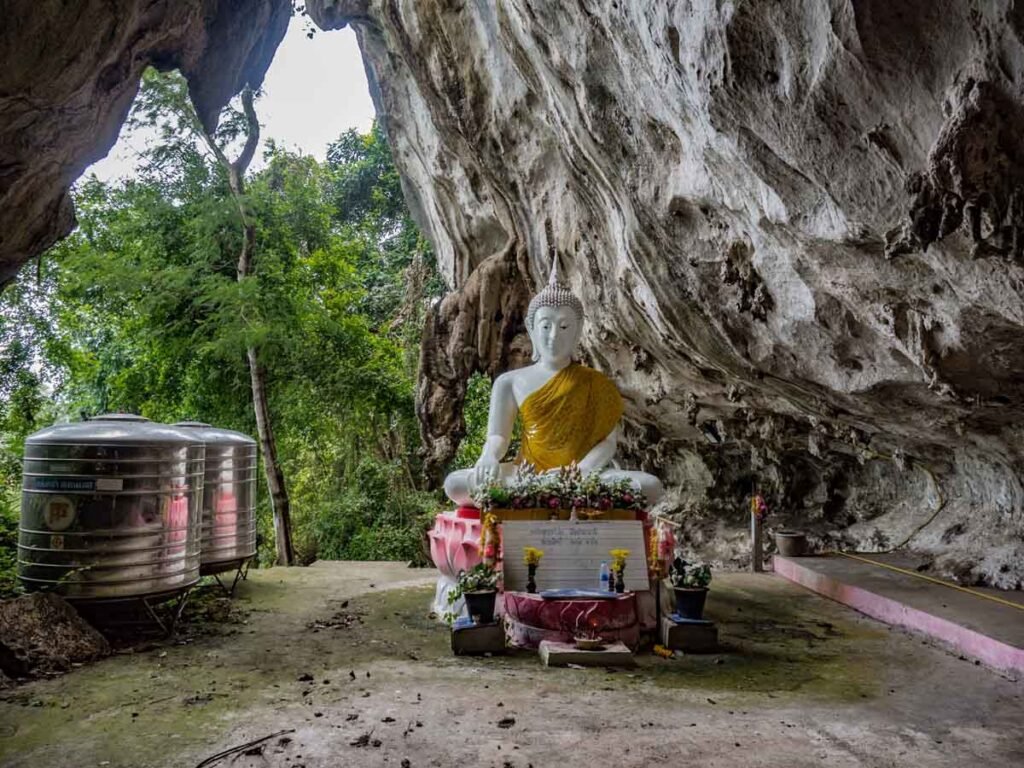 Tham Thale Sap Cave