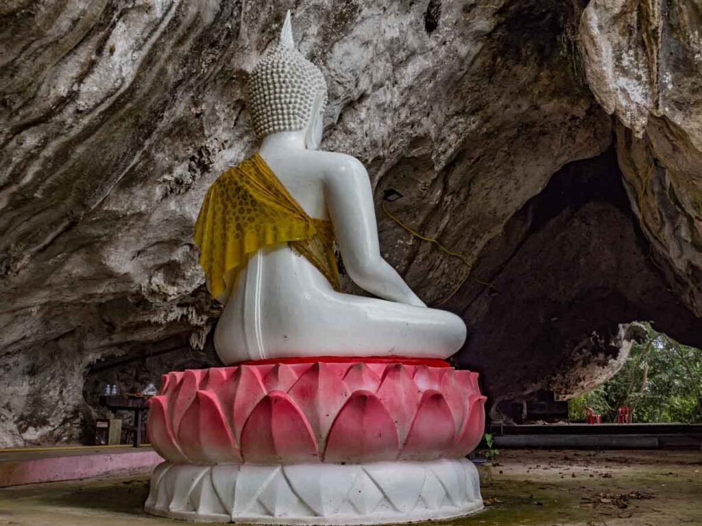 Tham Thale Sap Cave