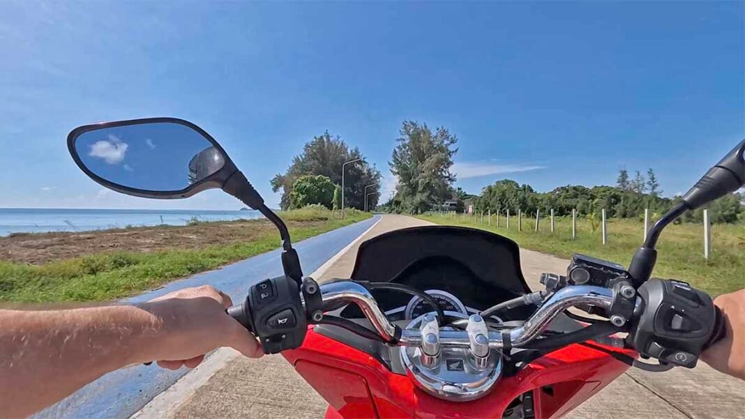 Motorbike ride on Ban Krut beach