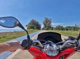 Motorbike ride on Ban Krut beach